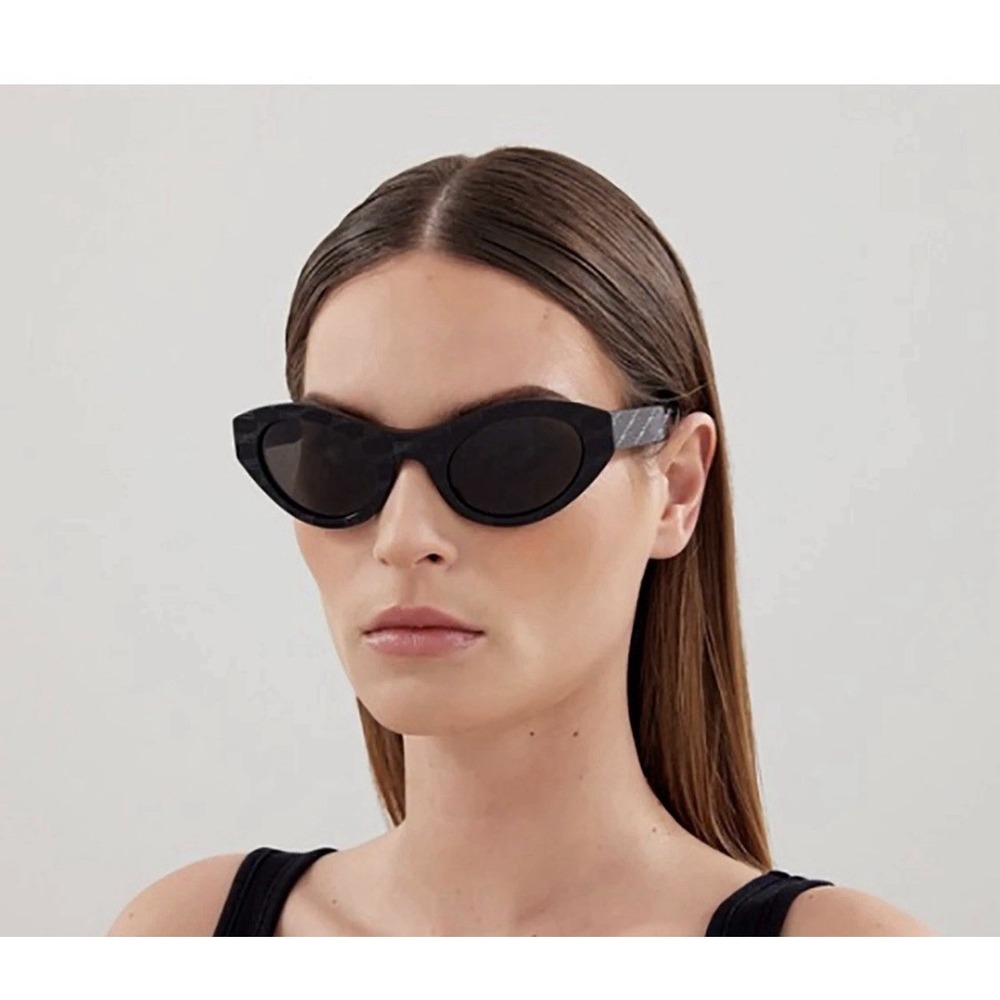 BALENCIAGA BB250S 001‎ BLACK GREY CAT EYE SUNGLASSES. 52 mm - Picture 2 of 13
